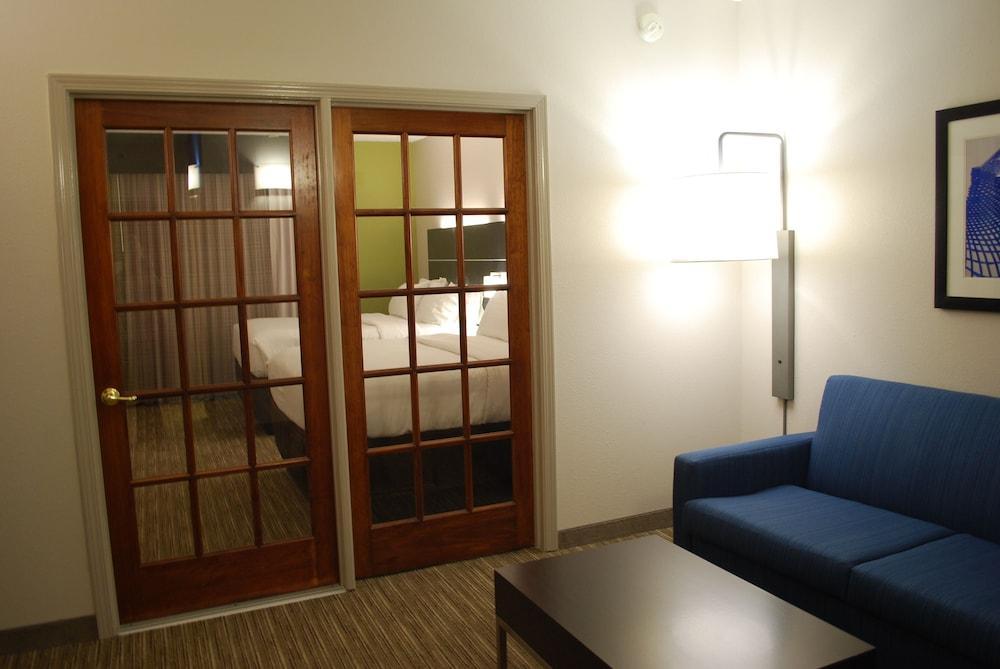 Holiday Inn Express Hotel & Suites Kingsport-Meadowview I-26 By Ihg Екстериор снимка
