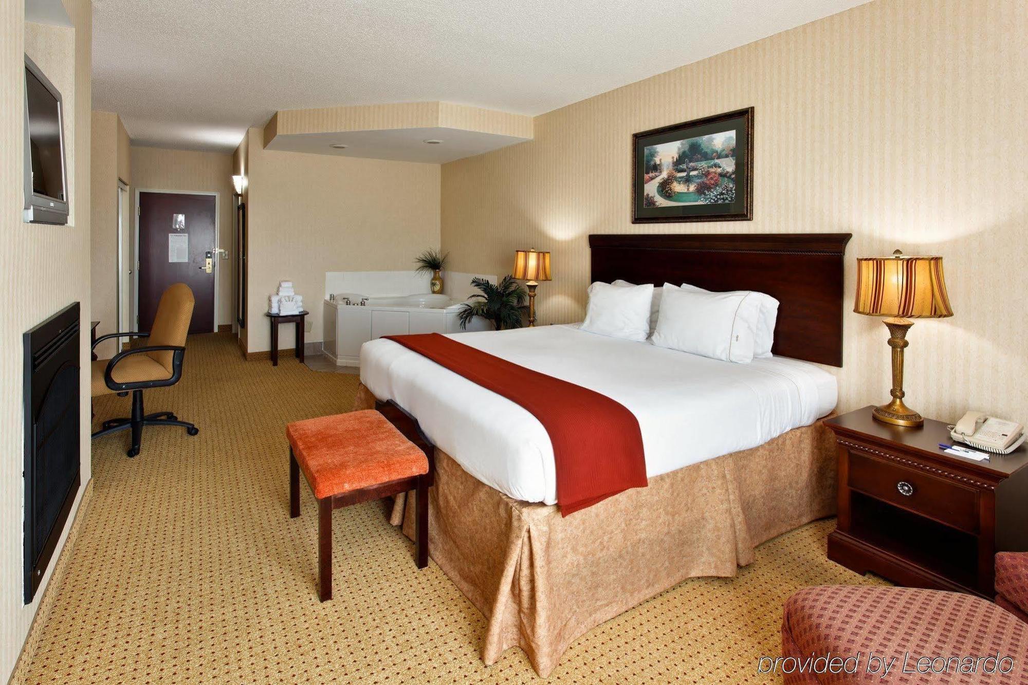 Holiday Inn Express Hotel & Suites Kingsport-Meadowview I-26 By Ihg Екстериор снимка