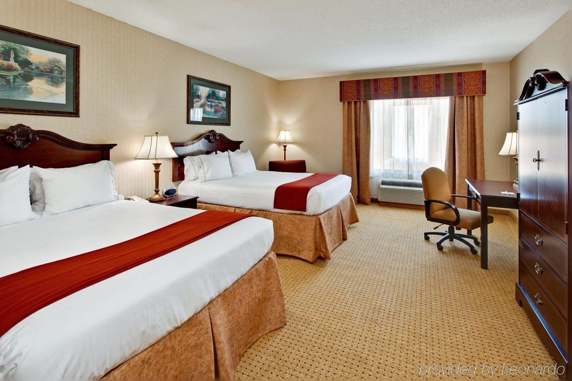 Holiday Inn Express Hotel & Suites Kingsport-Meadowview I-26 By Ihg Стая снимка