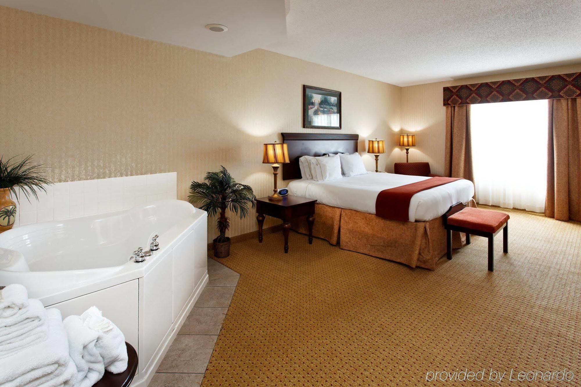 Holiday Inn Express Hotel & Suites Kingsport-Meadowview I-26 By Ihg Екстериор снимка