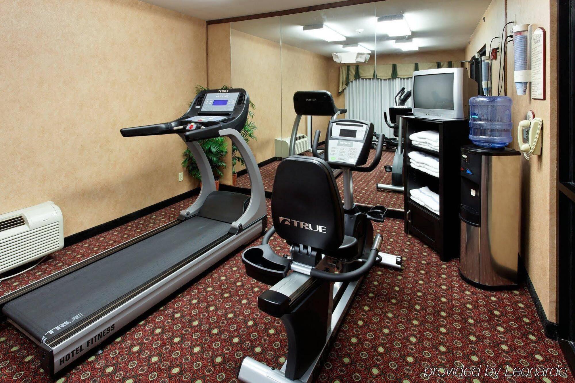 Holiday Inn Express Hotel & Suites Kingsport-Meadowview I-26 By Ihg Екстериор снимка